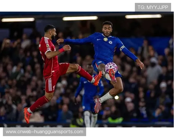 阿森纳2-1击败桑德兰，继续以6分优势领跑英超